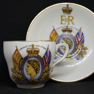 Queen Elizabeth II Coronation Teacup and Saucer 1953 Official Design Made in Eng